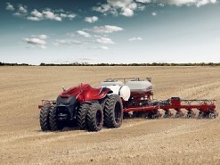 Почему комбайны-роботы опаснее беспилотных автомобилей