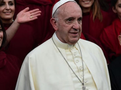 Папа Римский призвал оставить смартфоны и поговорить с семьей