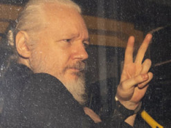 США подготовили новые обвинения против Ассанжа