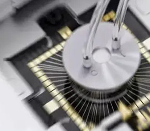 Біокомп'ютер із клітинами мозку навчили грати в Doom