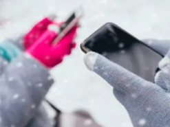 Чому телефон розряджається на холоді – причина