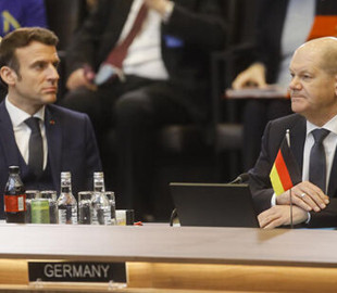 Шольц із Макроном і Путін у крові – нова обкладинка польського журналу Wprost