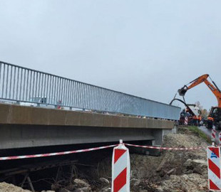 Дорожники відновили міст, яким окупанти хотіли увірватися до Чернігова