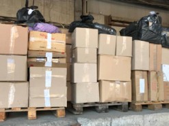 Двое запорожцев сбывали коробки «контрабаса» через интернет