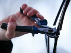 В Славянске вор-металлист оставил без связи и интернета целый микрорайон