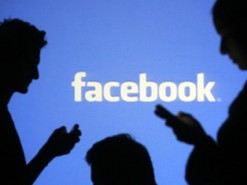 Facebook заблокировал профиль Миклухо-Маклая за фото с полуголыми папуасками