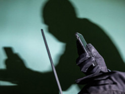 Небезпека за оманливими анкетами: як жінка потрапила у пастку на сайті знайомств