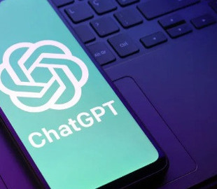 У США програміст повірив в «цифрового Бога» ChatGPT та хотів звільнити його з «в’язниці» — завадила Gemini