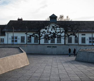 Служба в годовщину освобождения лагеря Дахау пройдет онлайн из-за вируса