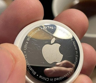 Пасажирам літаків заборонили користуватися популярним гаджетом Apple