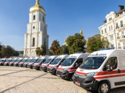 У регіони поїдуть іще 17 реанімобілів, закуплені у межах ініціативи першої леді