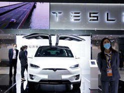Tesla пытается оправдаться перед Китаем за возможный шпионаж