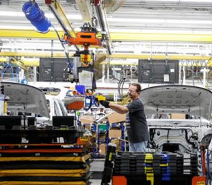 Автопроизводители США требуют от властей помощи в устранении дефицита полупроводников