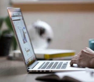 Уязвимость в популярных браузерах позволяет подменить адреса web-сайтов