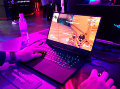 ASUS пока не будет оснащать ноутбуки OLED-дисплеями