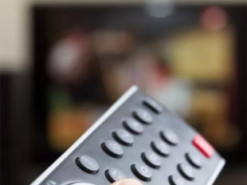 Телеканалы обязали круглосуточно транслировать телемарафон. Зеленский подписал соответствующий указ