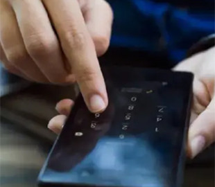 Телефонне шахрайство: у Нацполіції попередили про поширені схеми і дали поради
