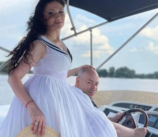 Дмитрий Гордон похвастался семейным фото на море с подросшими детьми