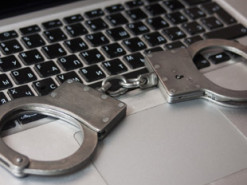 Суд наказал украинца, который распространял детскую порнографию в Интернете