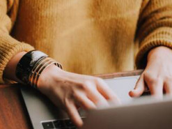 Кияни навчаються оплачувати комуналку онлайн