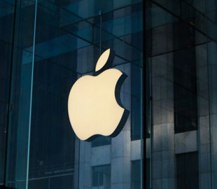 Apple активно працює над iPhone-розкладачкою і складаним iPad: що відомо