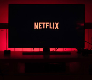 Netflix сделал криптовалюты платежным средством в сериале о будущем