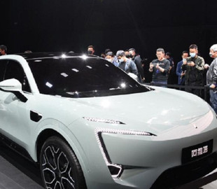 Первое авто от Huawei показали публике: это электрокар с запасом хода 1000 км