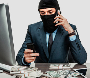 Телефонный разговор с «сотрудником банка» стоил женщине 69 тысяч гривен