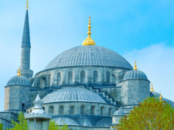 У Стамбулі скасували виступ прокремлівської піаністки, яка грала в окупованому Маріуполі