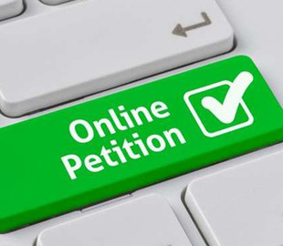 Поляки створили петицію про закриття кордону для російських та білоруських вантажівок