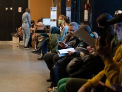 Аферы с карточками и жильем. Жертвами какого мошенничества могут стать украинцы в Польше