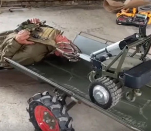 Український наземний робот “Гном” отримав “Шатл” для евакуації поранених