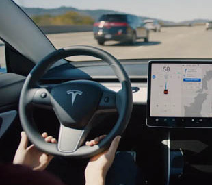 Водители уже тестируют полноценные автопилоты Tesla и делятся видео