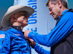 Джеффу Безосу откажут в звании астронавта