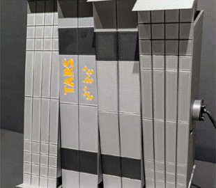 Як у кіно: інженери створили робота TARS з "Інтерстеллара"