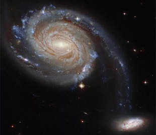 Телескоп Хаббла знайшов дві галактики, які «сваряться» між собою