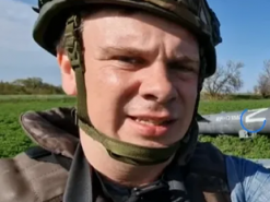 Дмитро Комаров показав знищений вертоліт ворога під Харковом