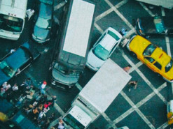 Взламывая подключенные к сети автомобили, хакеры смогут парализовать города