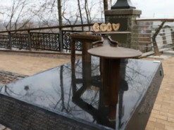 У Києві відкрили 3D-копію пішохідно-велосипедного мосту: фото