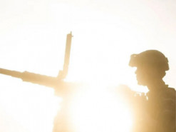 Зеленский: некоторые давали нам всего три дня, а мы выстояли три месяца и продолжаем борьбу. Фото