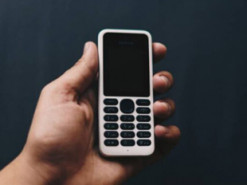 5 важливих плюсів кнопкового телефону перед смартфоном
