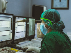 Google внедрит информацию о вакцинации в Индии в свои сервисы