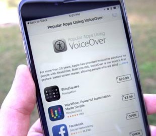 За що люди з порушеннями зору люблять техніку Apple