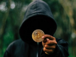 Северокорейских хакеров обвиняют в краже криптовалют на сумму $400 млн за год