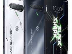 Названы самые мощные смартфоны 2021 года