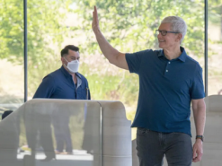 Apple намагається повернути працівників в офіс