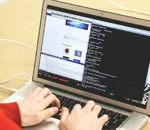 Украинские IT-специалисты рассказали, как атакуют Газпром, Сбербанк и другие компании РФ