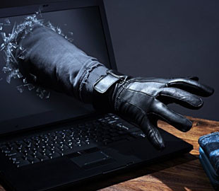 В Україні засудили групу інтернет-шахраїв, які обманювали українців під видом фінансової допомоги