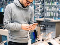 Як визначити хороший смартфон у магазині, не знаючи характеристик