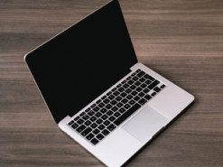 Apple готовит MacBook с дисплеем нового поколения